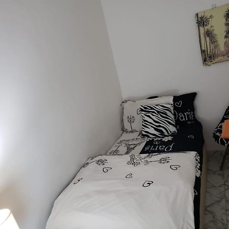 Appartement Comfy Zone à Abou Dabi Extérieur photo