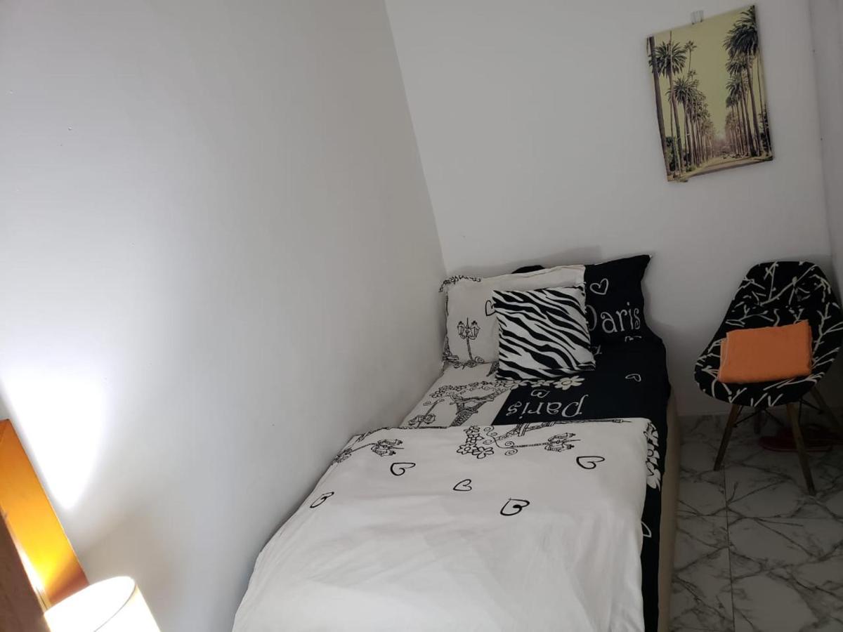 Appartement Comfy Zone à Abou Dabi Extérieur photo